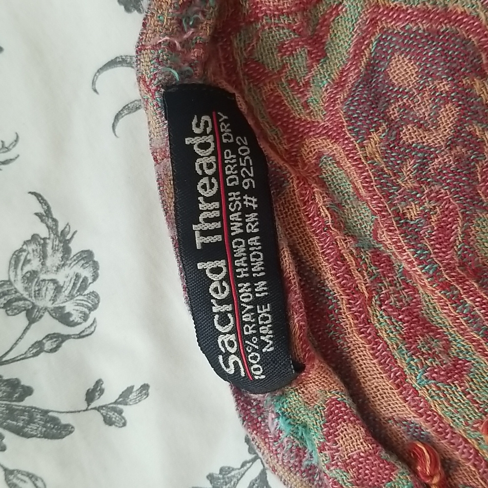 Sacred Threads scarf - Picture 4 of 4